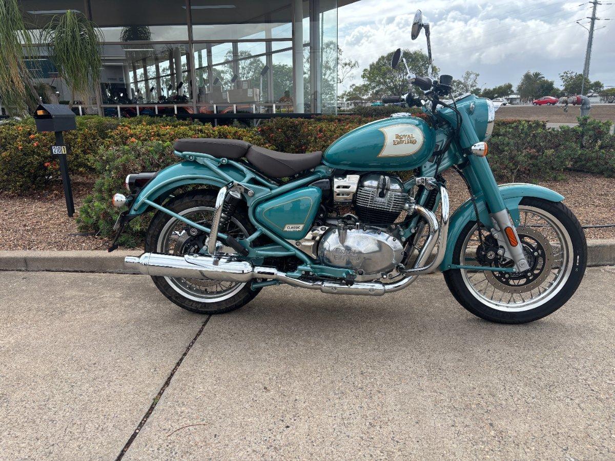 2025 royal enfield classic 650 road