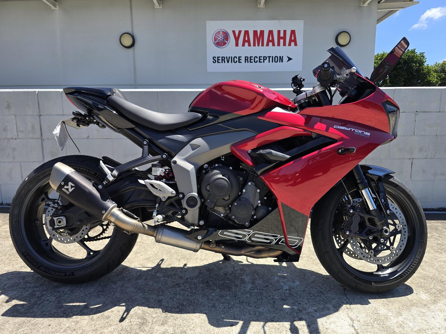2024 triumph daytona 660 road