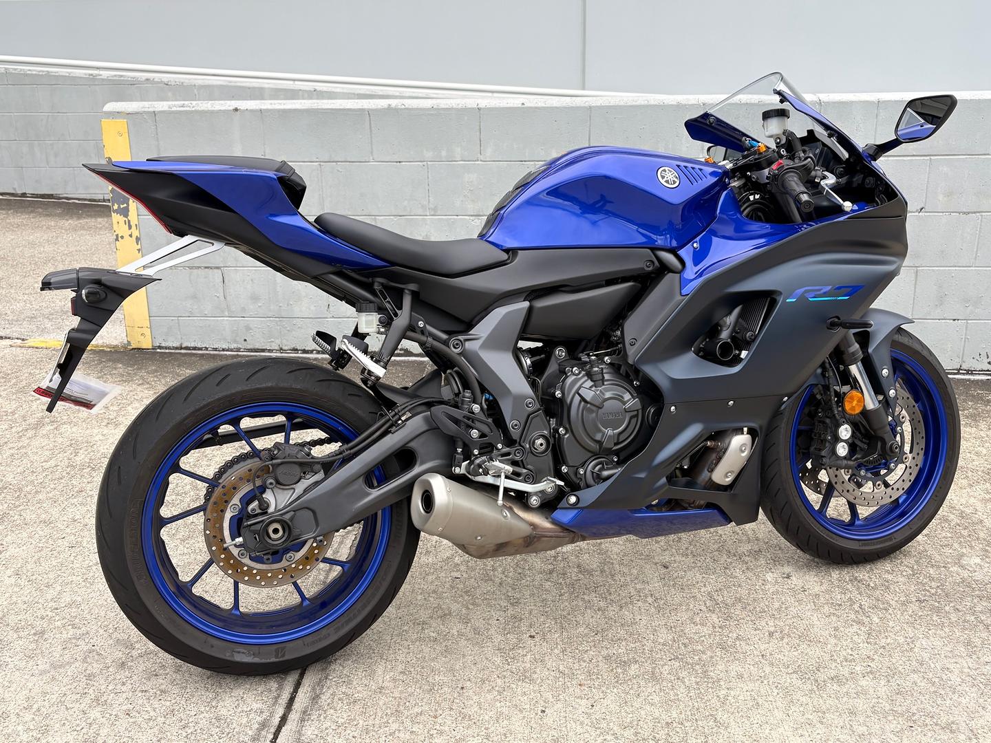 2023 yamaha yzf-r7la sports