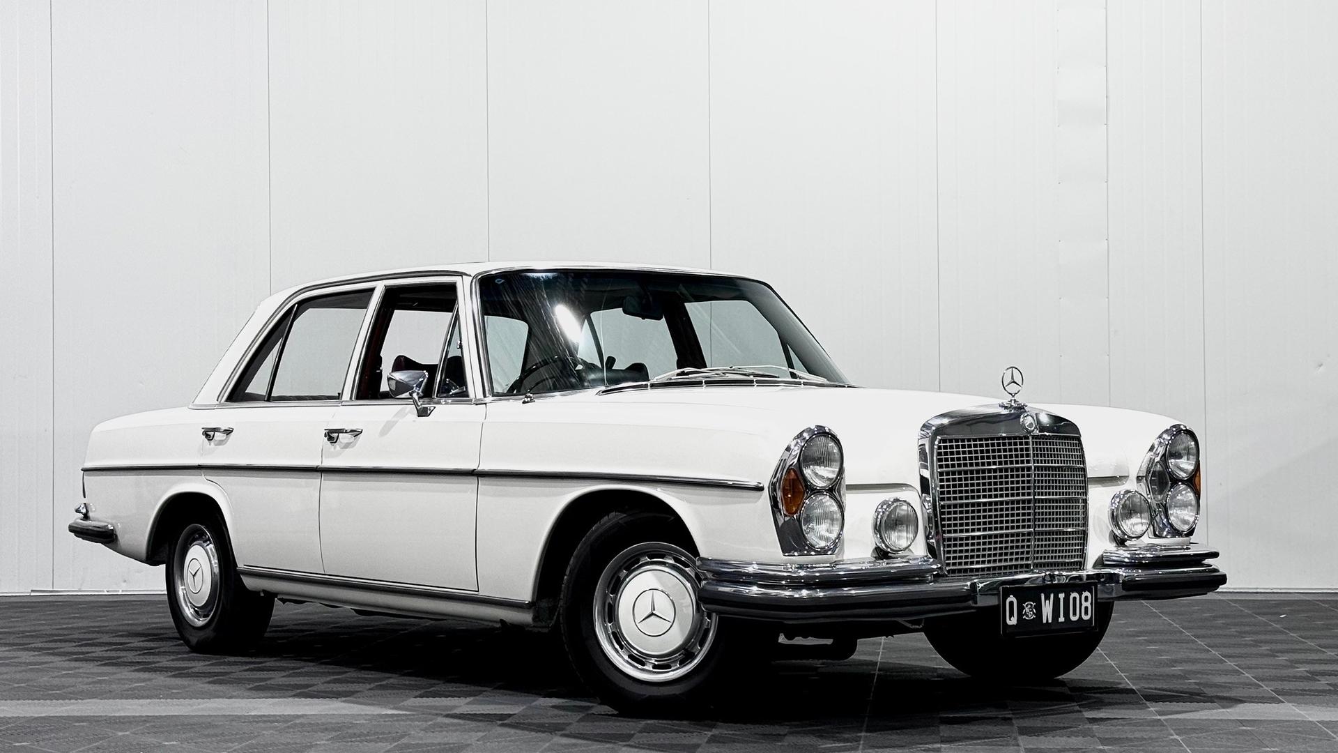 1971 mercedes-benz 280 s 3 sp automatic 4d sedan