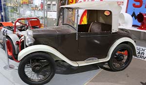 Cars, collectables sell at SA Collectors’ Auction