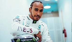 Lewis Hamilton knighted