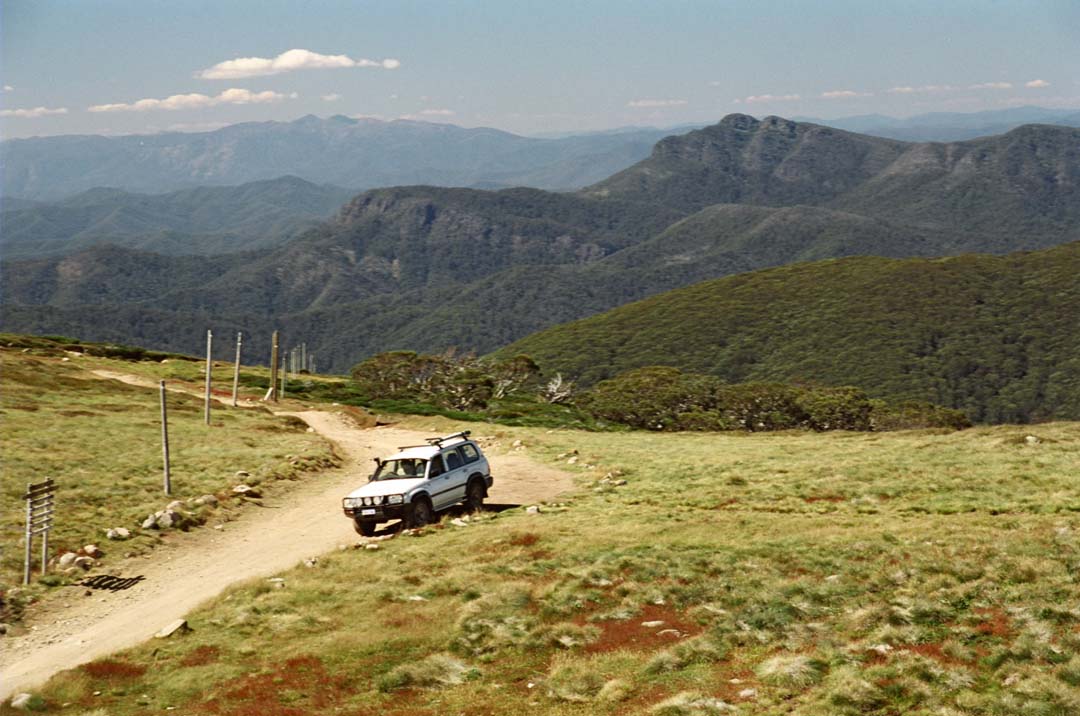 4X4 TRAVEL VICTORIA’S HIGH COUNTRY 4WD ADVENTURE TRAIL JUST 4X4S